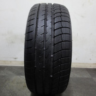 【中古】DAVANTI WINTOURA+ 245/40R18 97V XL ｽﾀｯﾄﾞﾚｽ