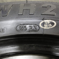 【中古】ZEETEX WH2000 215/50R17 95T XL ｽﾀｯﾄﾞﾚｽ